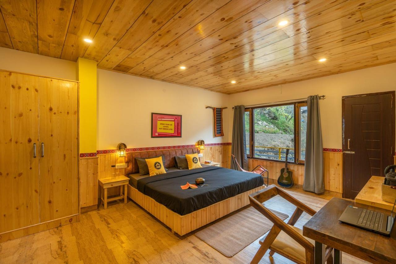 Gushaini The Hosteller Tirthan Valley מראה חיצוני תמונה