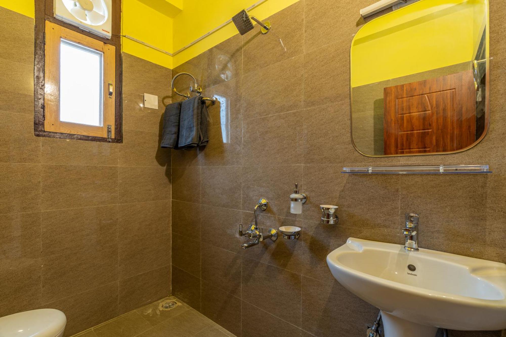 Gushaini The Hosteller Tirthan Valley חדר תמונה